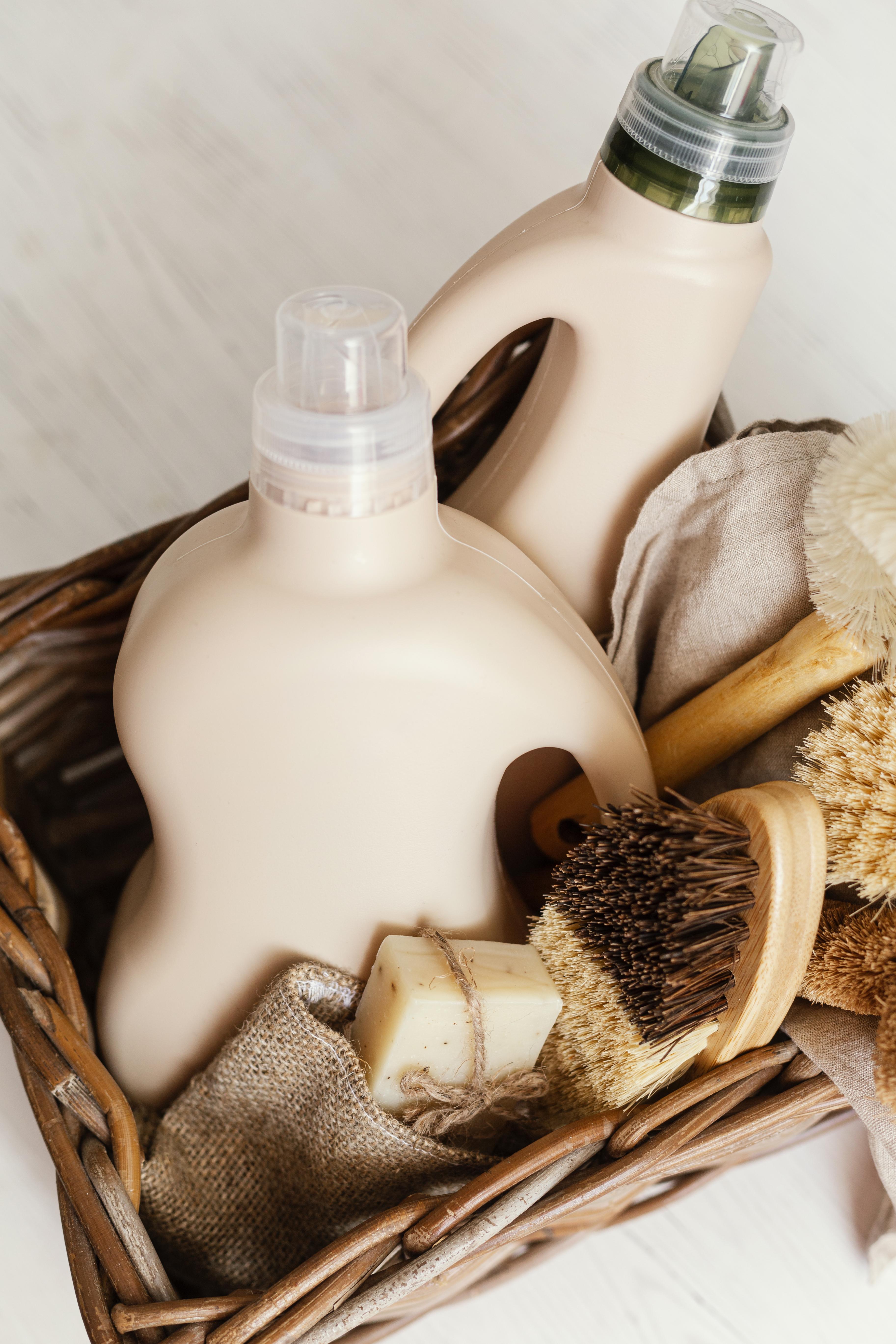 Jarní úklid ekologicky: Jak vyčistit domácnost šetrně k&nbsp;přírodě